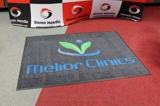 Logolla ovimatto Melior Clinics
